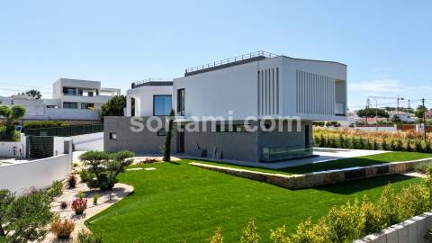 Moradia Isolada T3+1 Venda em Albufeira e Olhos de Água,Albufeira