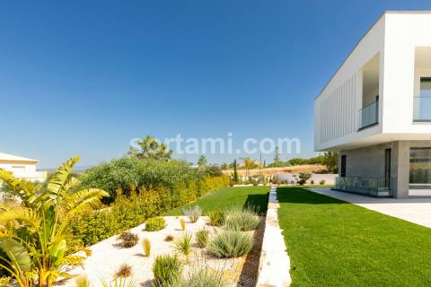 Moradia Isolada T3+1 Venda em Albufeira e Olhos de Água,Albufeira