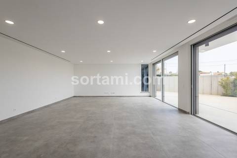 Moradia Isolada T3+1 Venda em Albufeira e Olhos de Água,Albufeira