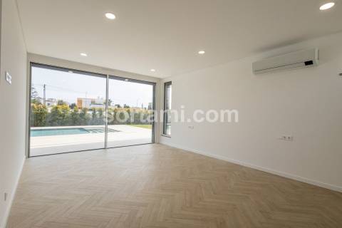 Moradia Isolada T3+1 Venda em Albufeira e Olhos de Água,Albufeira