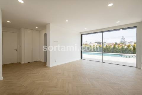 Moradia Isolada T3+1 Venda em Albufeira e Olhos de Água,Albufeira