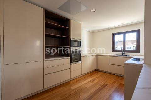 Apartamento T1+1 Venda em Albufeira e Olhos de Água,Albufeira