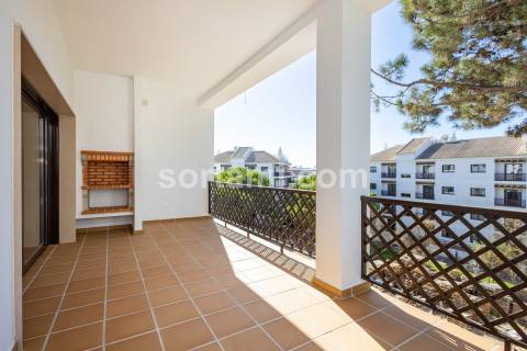 Apartamento T1+2 Venda em Albufeira e Olhos de Água,Albufeira