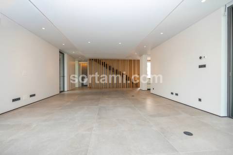 Moradia Isolada T5 Venda em Quarteira,Loulé