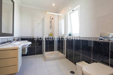 Moradia Isolada T5 Venda em Albufeira e Olhos de Água,Albufeira