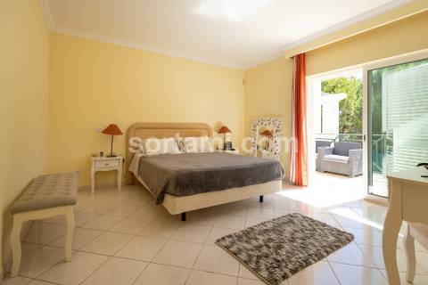 Moradia Isolada T5 Venda em Albufeira e Olhos de Água,Albufeira