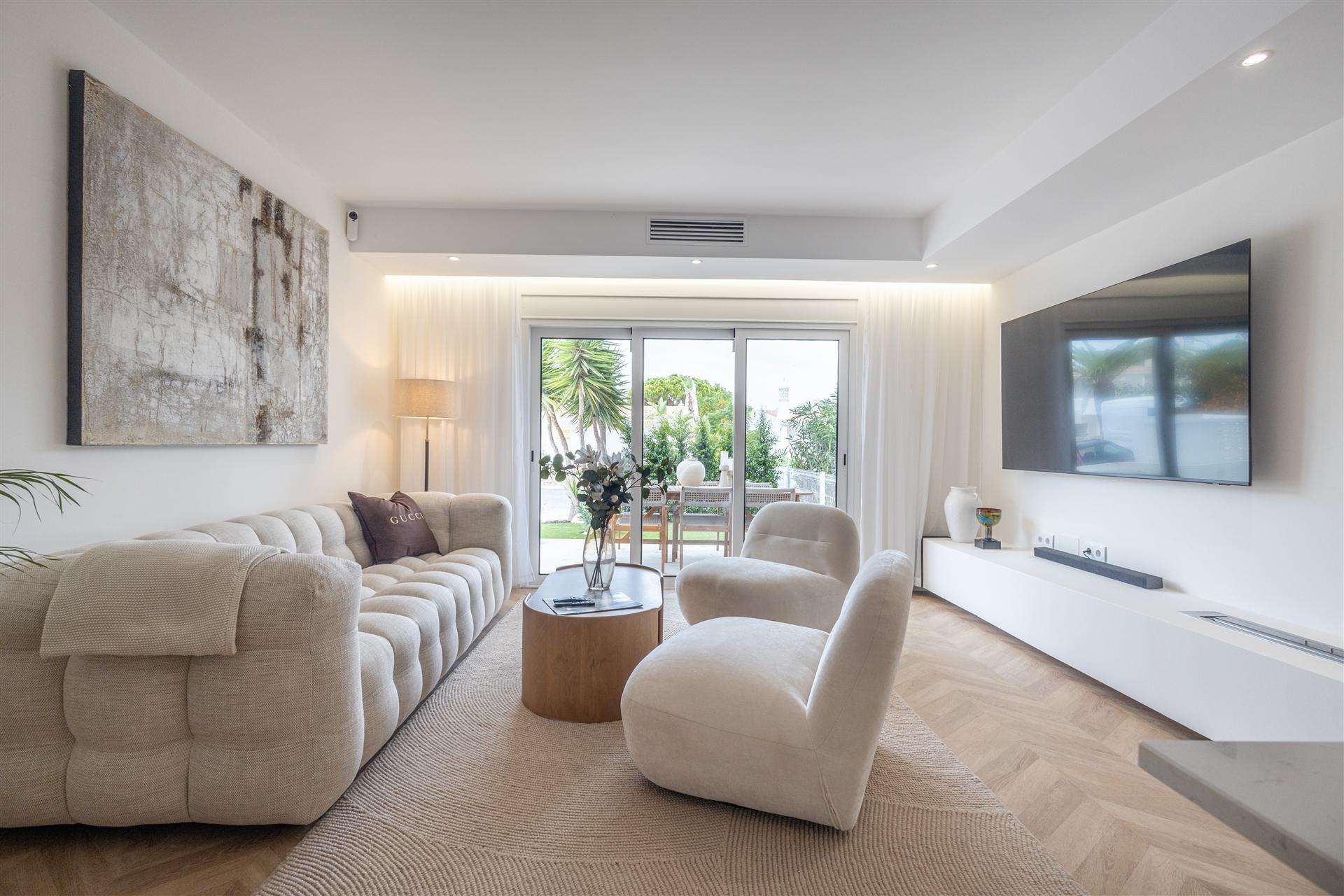 Moradia Geminada T2+1 Venda em Almancil,Loulé