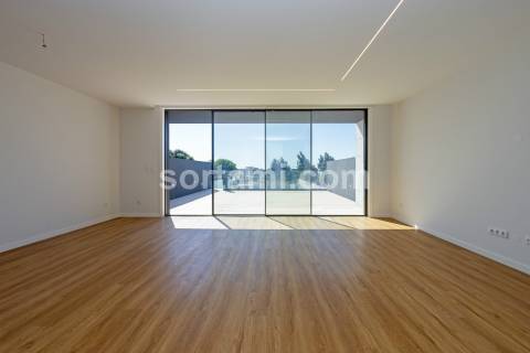 Moradia em Banda T3+2 Venda em Canidelo,Vila Nova de Gaia