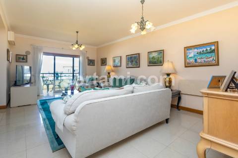 Apartamento T3 Venda em Quarteira,Loulé