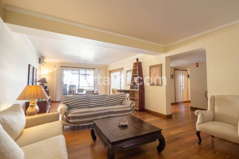 Apartamento T2 Venda em Quarteira,Loulé