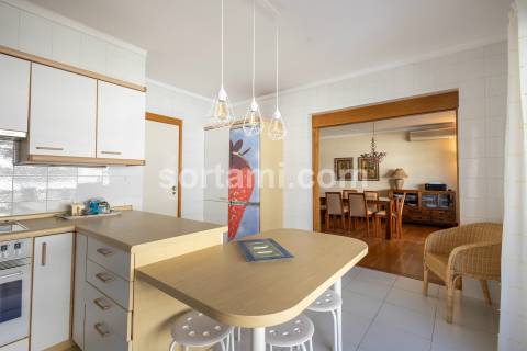 Apartamento T2 Venda em Quarteira,Loulé