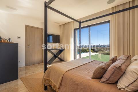 Moradia Isolada T3+1 Venda em Montenegro,Faro