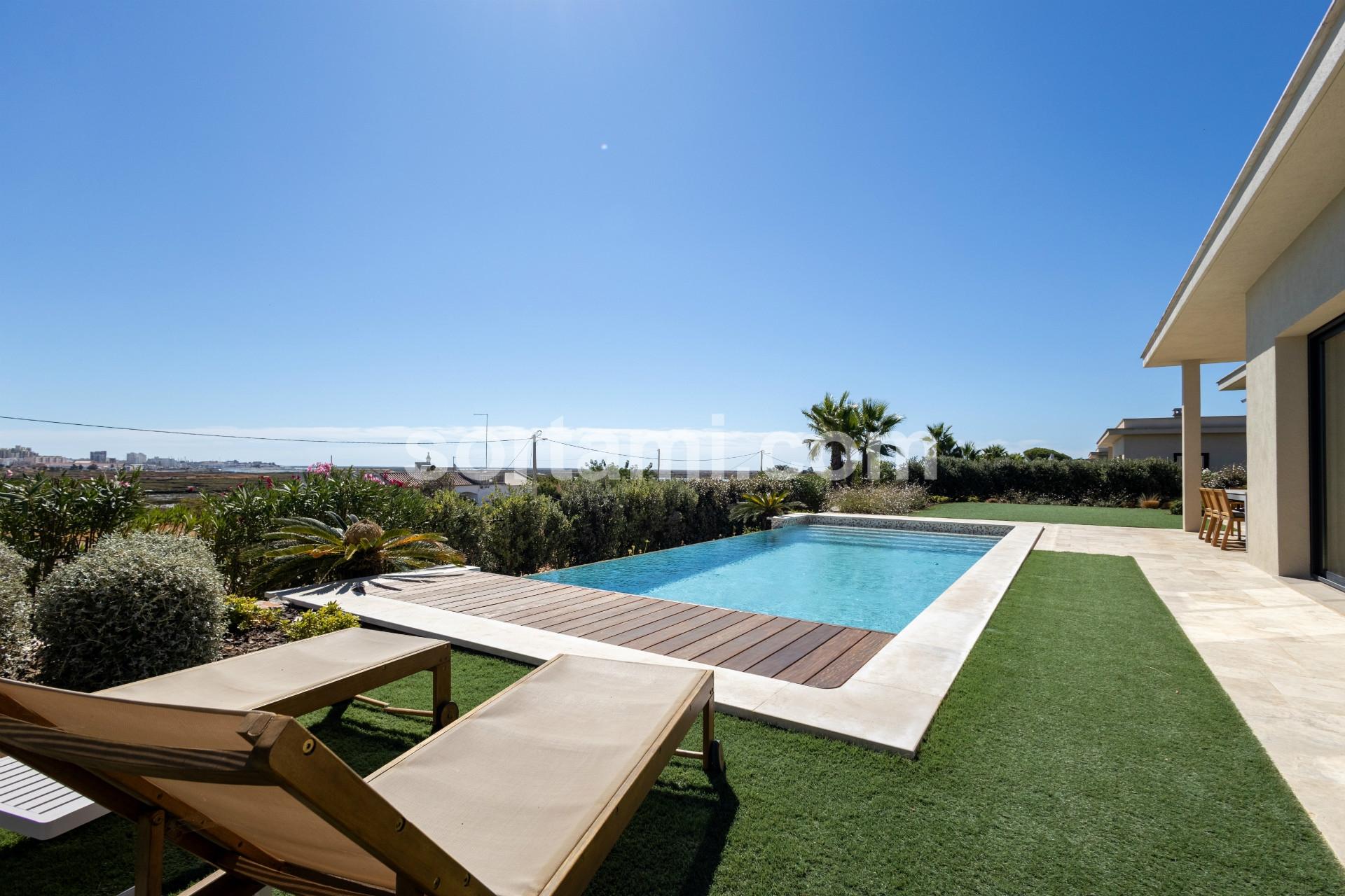 Moradia Isolada T3+1 Venda em Montenegro,Faro