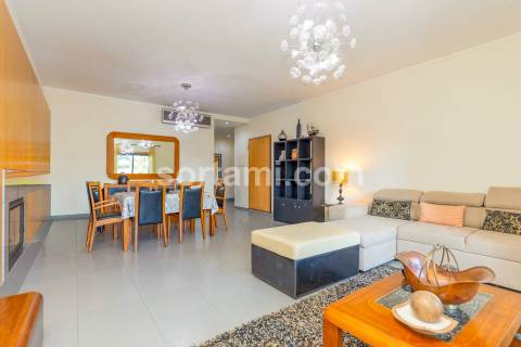 Apartamento T2 Venda em Quarteira,Loulé