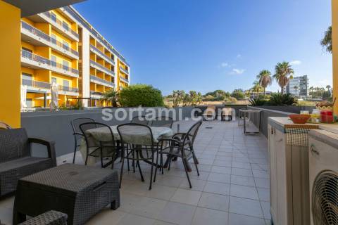 Apartamento T2 Venda em Quarteira,Loulé