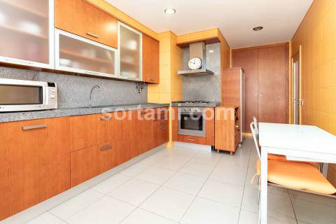 Apartamento T2 Venda em Quarteira,Loulé