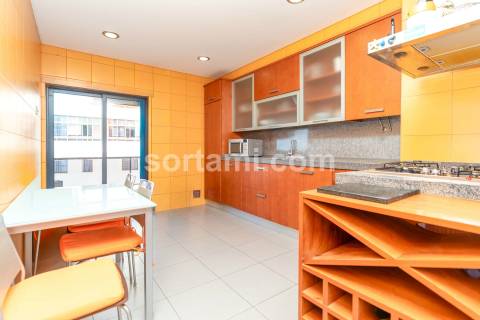 Apartamento T2 Venda em Quarteira,Loulé