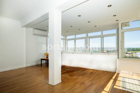 Apartamento T2+2 Venda em Faro (Sé e São Pedro),Faro