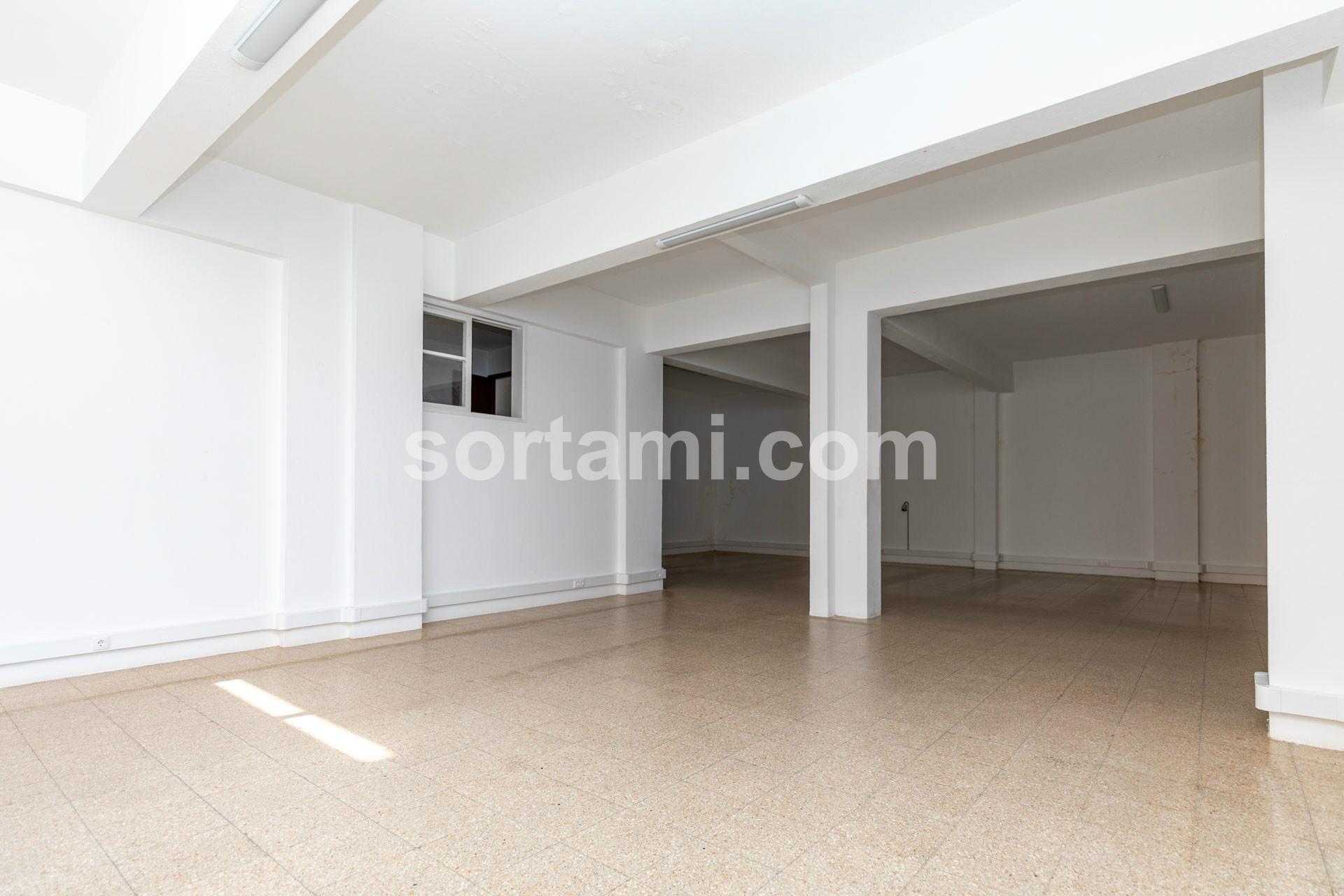 Loja  Venda em Quarteira,Loulé