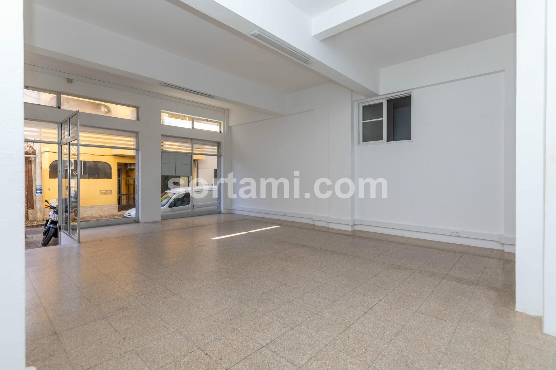 Loja  Venda em Quarteira,Loulé