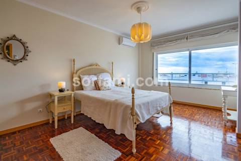 Apartamento T4 Venda em Quarteira,Loulé