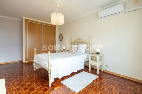 Apartamento T4 Venda em Quarteira,Loulé