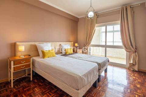 Apartamento T4 Venda em Quarteira,Loulé