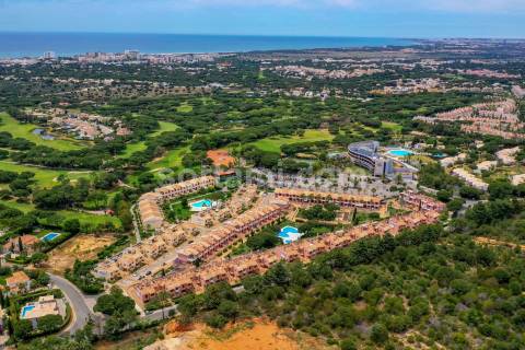 Moradia em Banda T3+1 Venda em Quarteira,Loulé