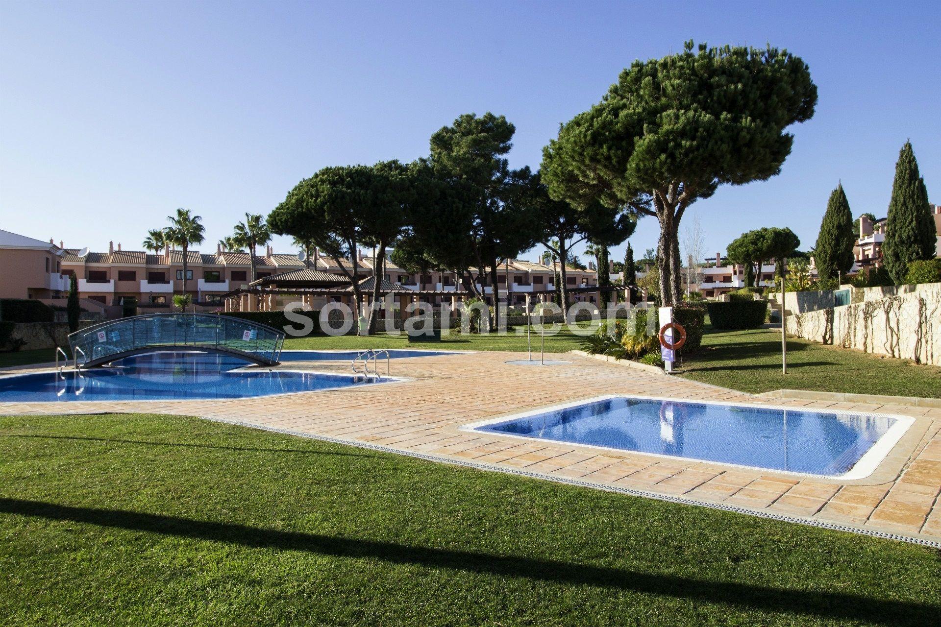 Moradia em Banda T3+1 Venda em Quarteira,Loulé