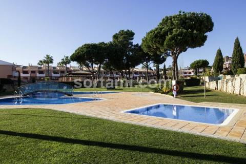 Moradia em Banda T3+1 Venda em Quarteira,Loulé