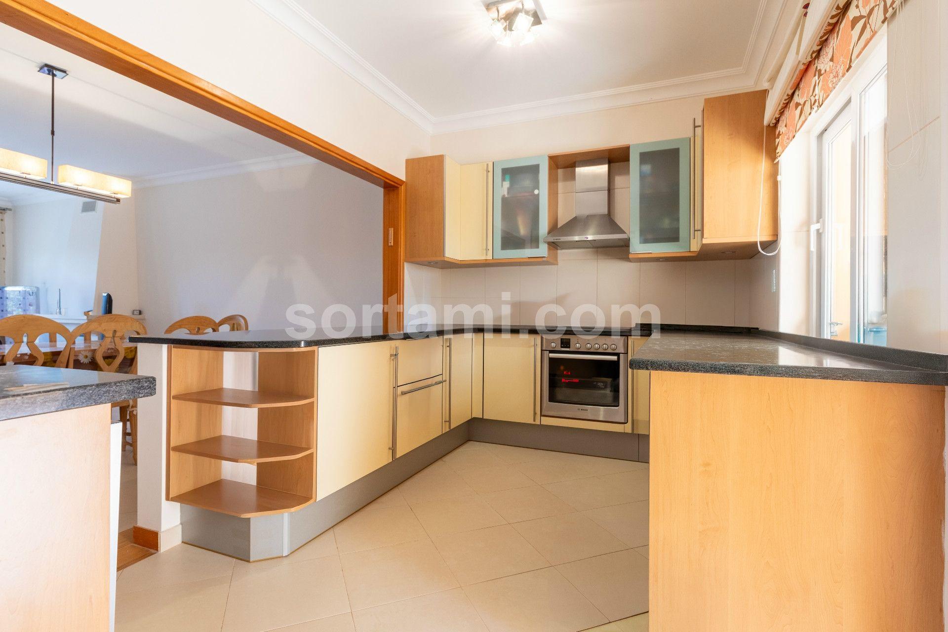 Moradia em Banda T3 Venda em Quarteira,Loulé