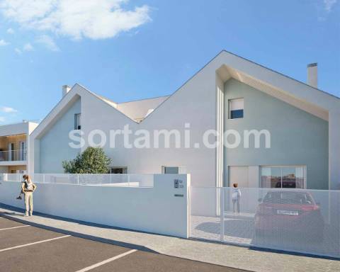 Moradia Geminada T3+1 Venda em Estômbar e Parchal,Lagoa (Algarve)