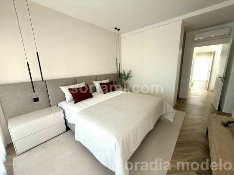 Moradia Geminada T3+1 Venda em Estômbar e Parchal,Lagoa (Algarve)