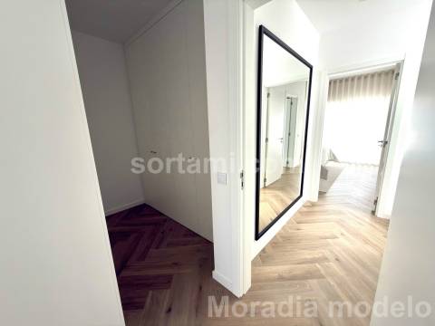 Moradia Geminada T3+1 Venda em Estômbar e Parchal,Lagoa (Algarve)