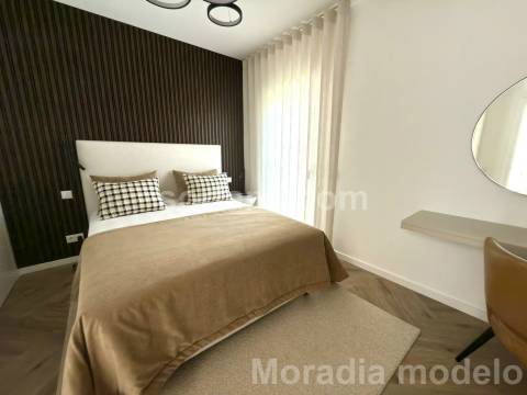 Moradia Geminada T3+1 Venda em Estômbar e Parchal,Lagoa (Algarve)