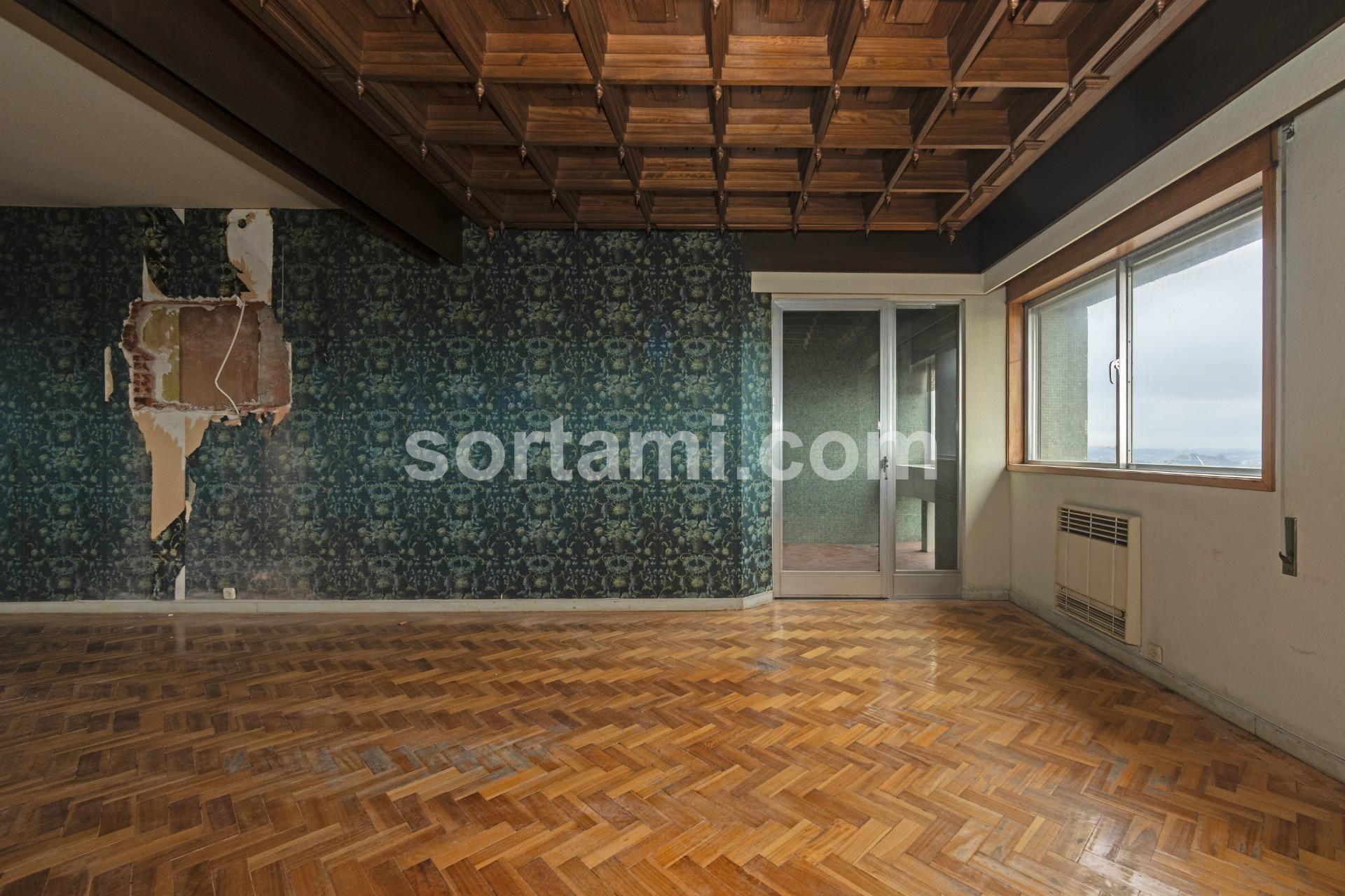 Apartamento T5 Venda em Cedofeita, Santo Ildefonso, Sé, Miragaia, São Nicolau e Vitória,Porto