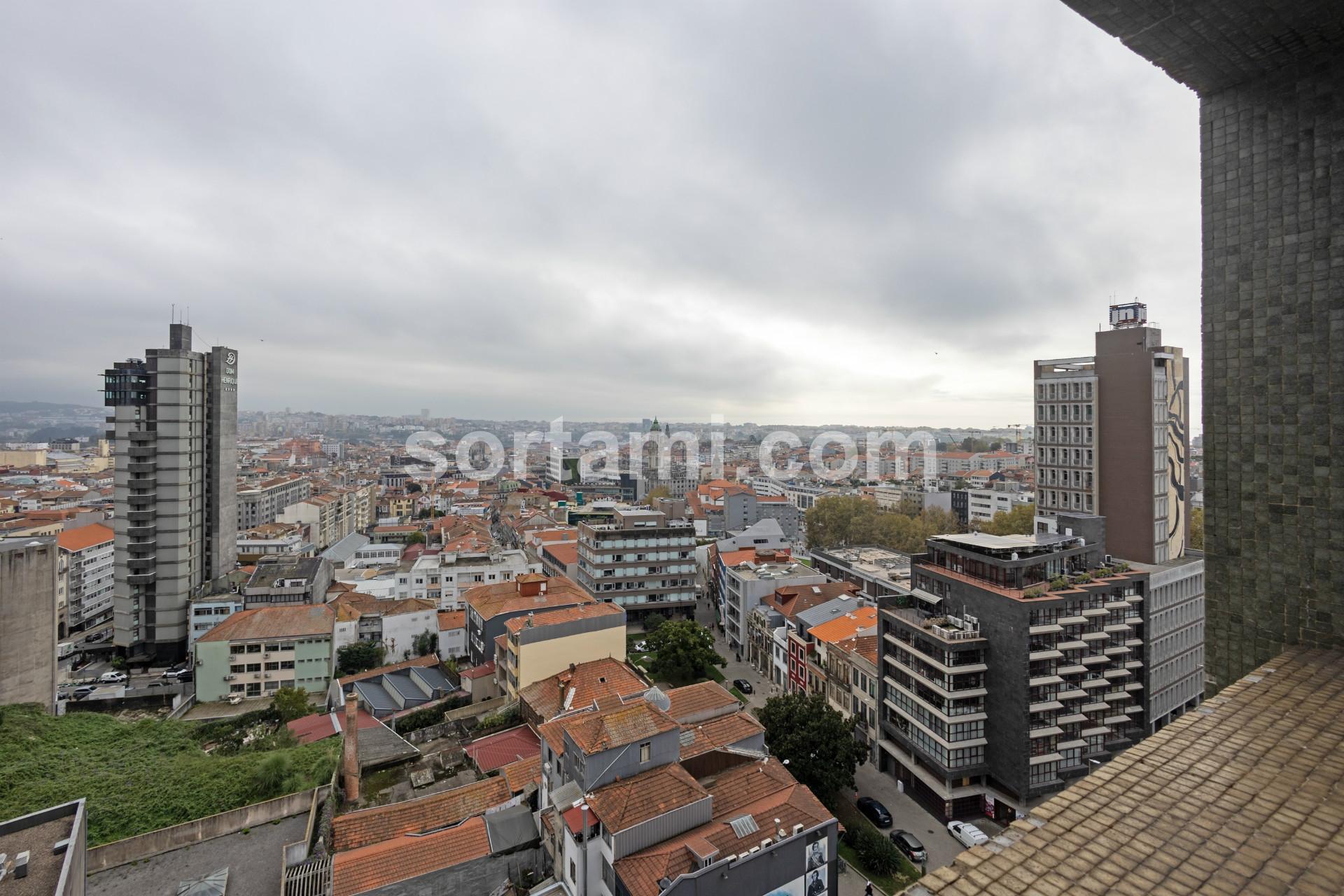 Apartamento T5 Venda em Cedofeita, Santo Ildefonso, Sé, Miragaia, São Nicolau e Vitória,Porto