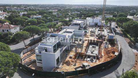 Moradia Isolada T4 Venda em Quarteira,Loulé