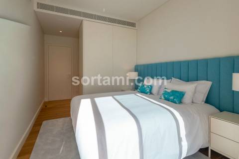 Apartamento T4 Arrendamento em Quarteira,Loulé