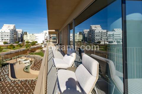 Apartamento T4 Arrendamento em Quarteira,Loulé