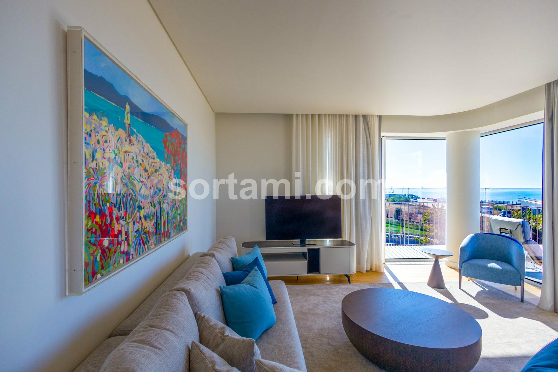 Apartamento T4 Arrendamento em Quarteira,Loulé