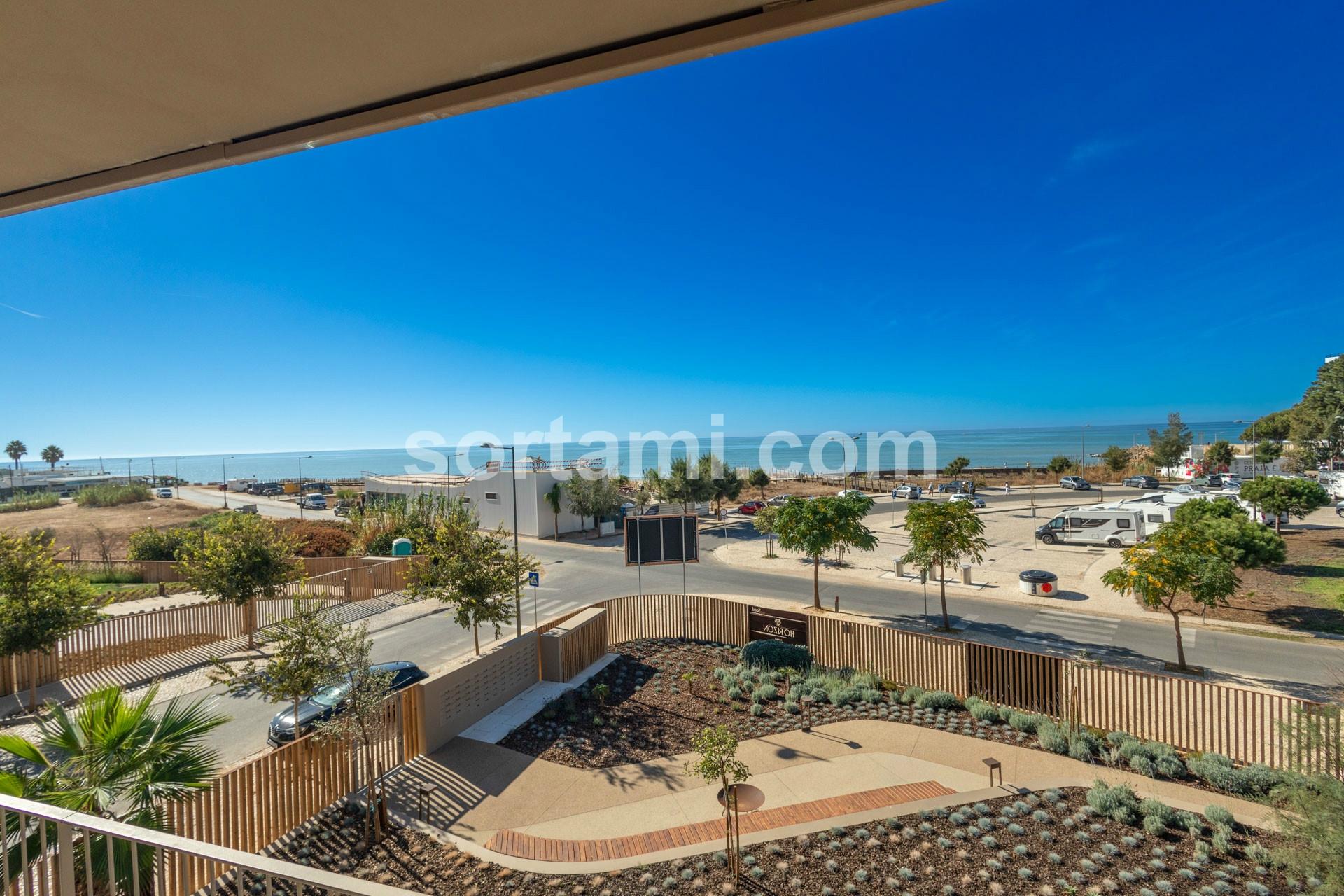 Apartamento T4 Arrendamento em Quarteira,Loulé