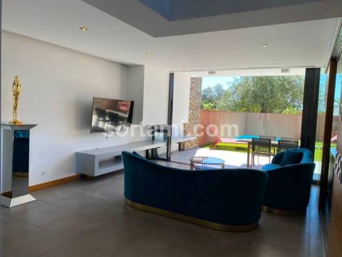 Moradia Geminada T2 Arrendamento em Almancil,Loulé