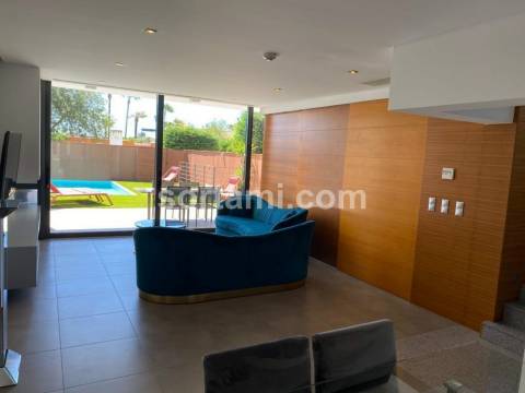 Moradia Geminada T2 Arrendamento em Almancil,Loulé