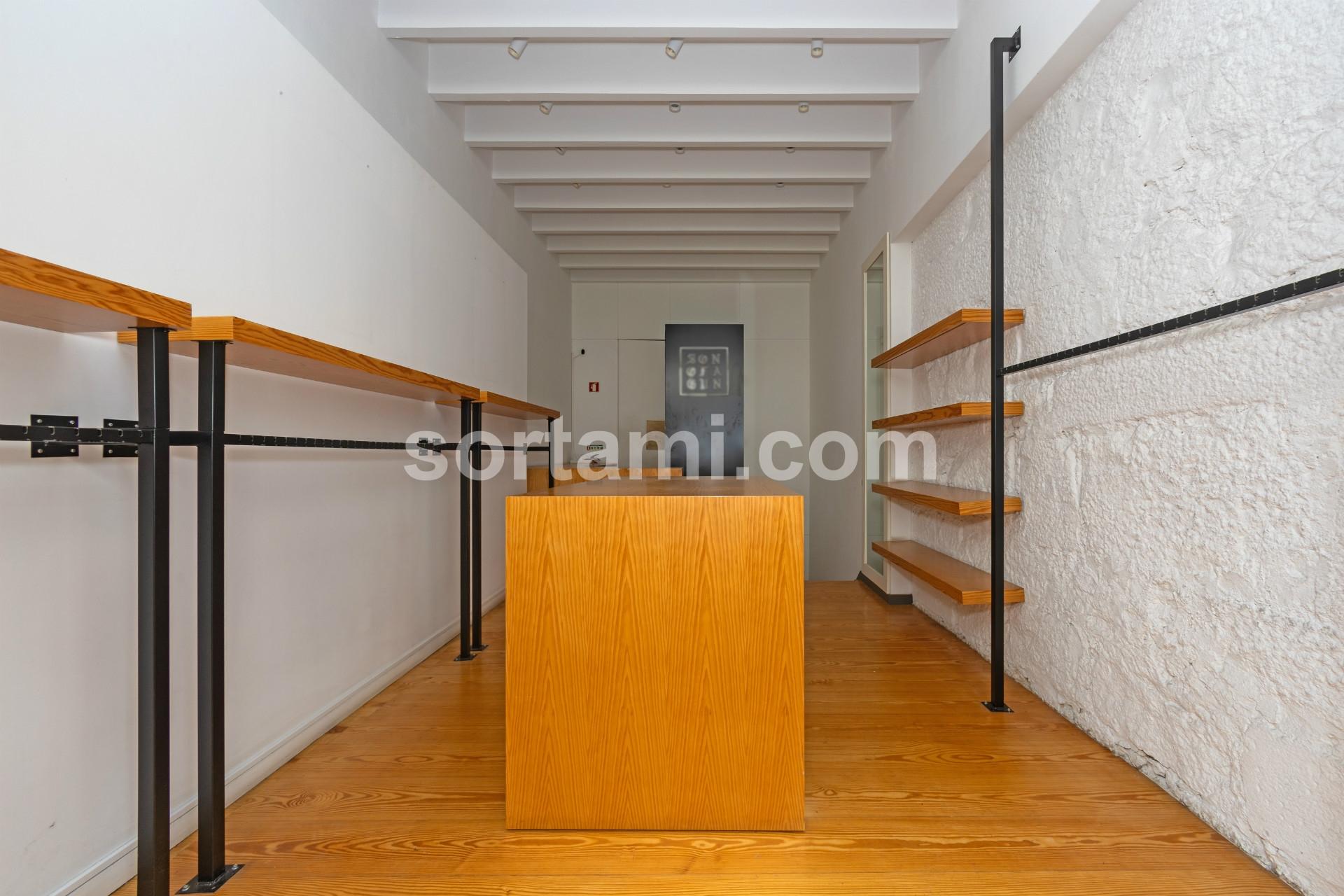 Loja  Arrendamento em Cedofeita, Santo Ildefonso, Sé, Miragaia, São Nicolau e Vitória,Porto