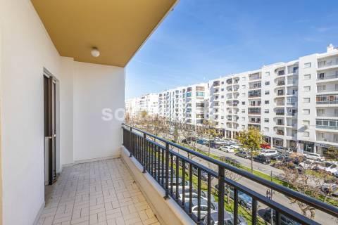 Apartamento T2 Venda em Quarteira,Loulé