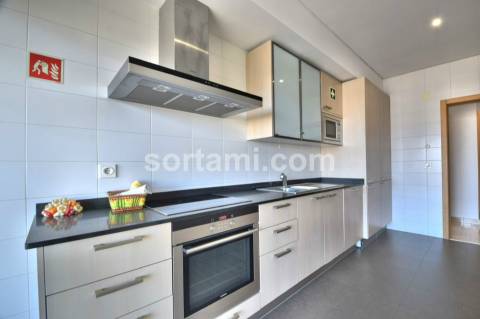 Apartamento T2 Venda em Quarteira,Loulé