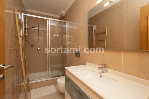 Moradia em Banda T2+2 Venda em Quarteira,Loulé