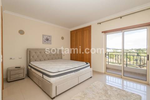 Moradia em Banda T2+2 Venda em Quarteira,Loulé