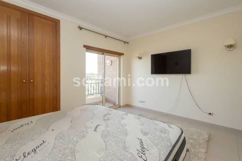 Moradia em Banda T2+2 Venda em Quarteira,Loulé